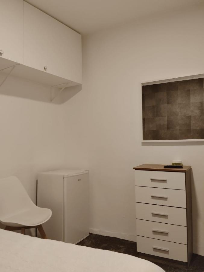 Habitacion Cerca Centro De マドリード エクステリア 写真